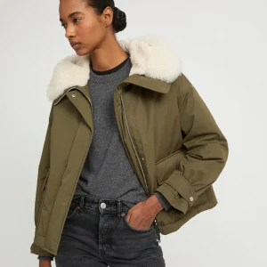 Parka courte en coton imperméable et peau lainée d'agneau