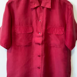 Chemise en soie lavée couleur framboise Vintage Mode 1990