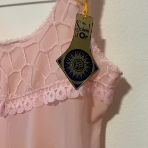 Mini robe Nuisette rose pâle Dentelle Vintage 1970 Deadstock France