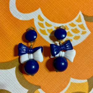 Boucles d’oreille Forme noeuds 1970/80