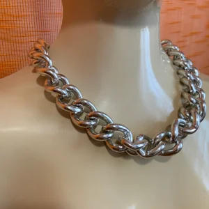 Gros collier maillons chaînes métal argenté Vintage 2000’